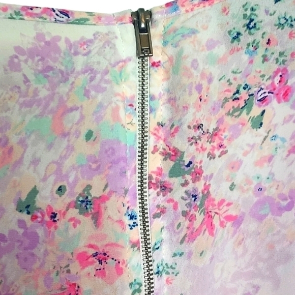 Attention Womens Floral Zip Back Crop Top Size Medium - Picture 2 of 5